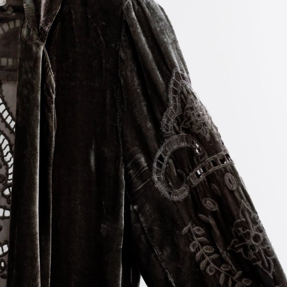 Johnny Was Embroidered Grey Velvet Coat - Picture 5 of 9